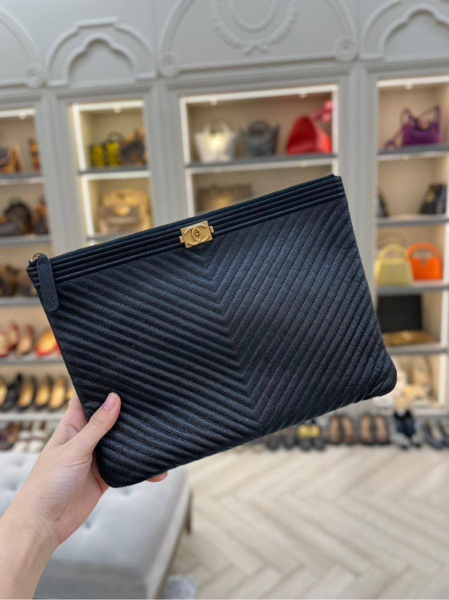 Clutch Chanel Đen