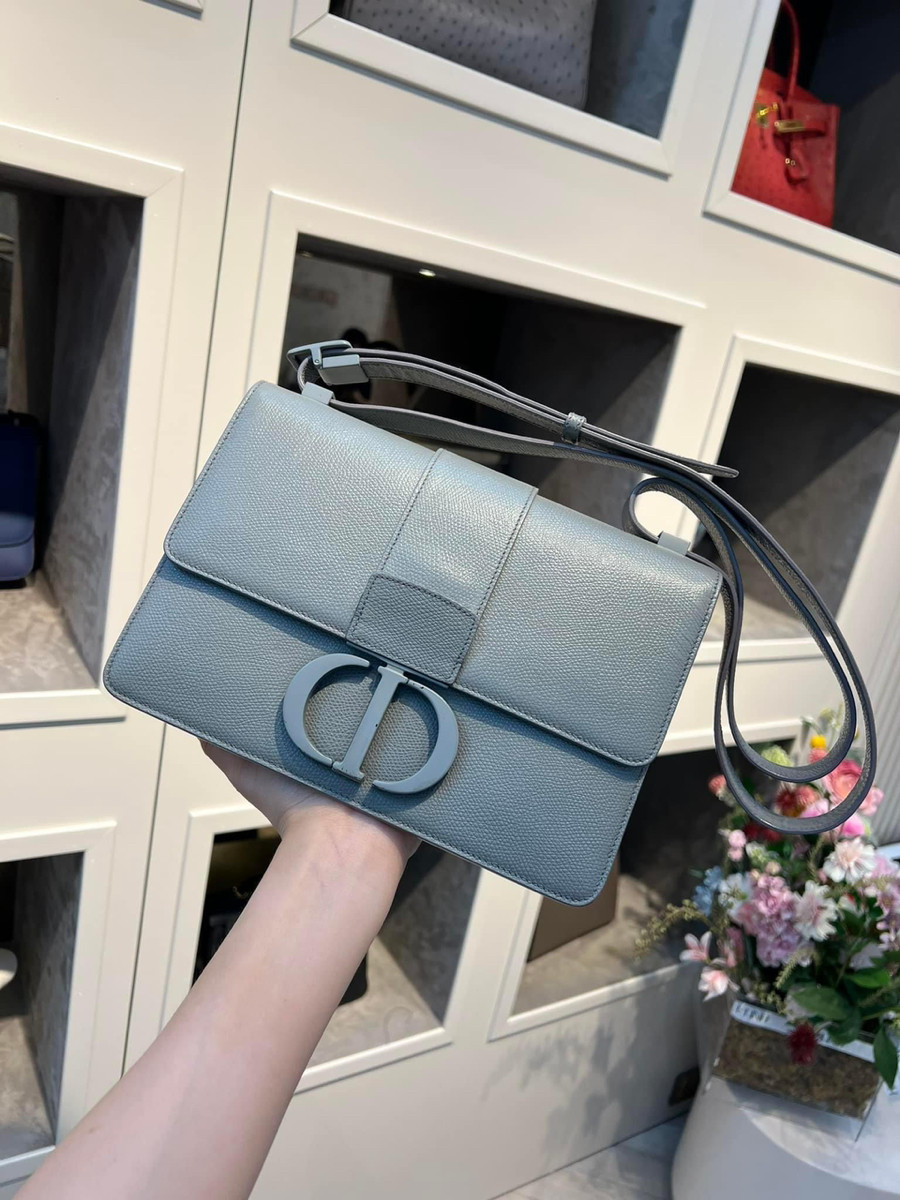 Dior Montaigne Gris Mouette