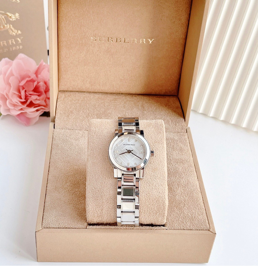 Đồng hồ Burberry The City Diamond Case 28mm