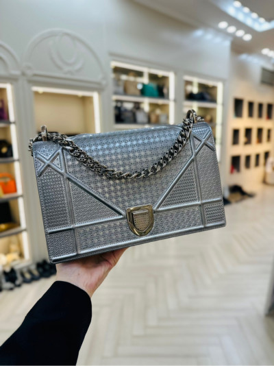 DIOR DIORAMA METALLIC SILVER