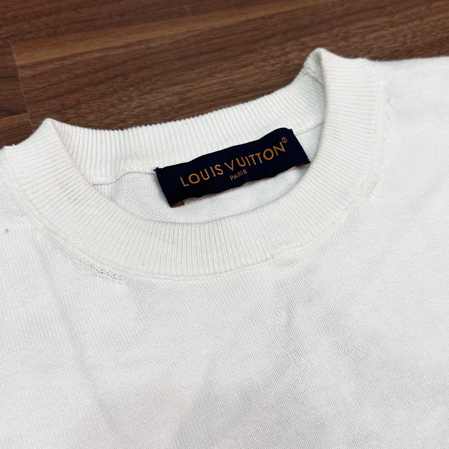 Tee Louis Vuitton logo xanh