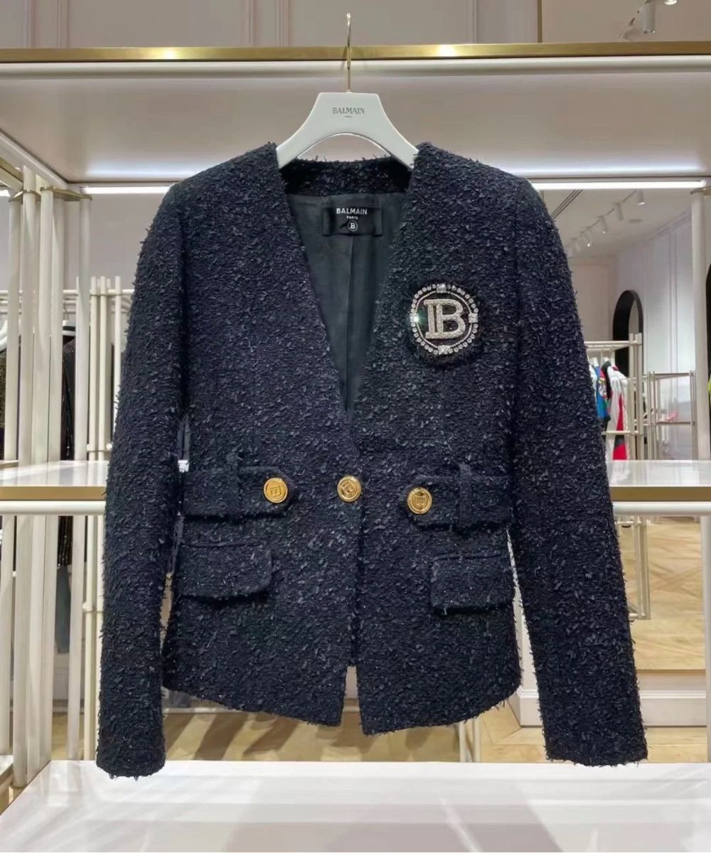 Áo Balmain blazer dạ đen, logo B đính đá