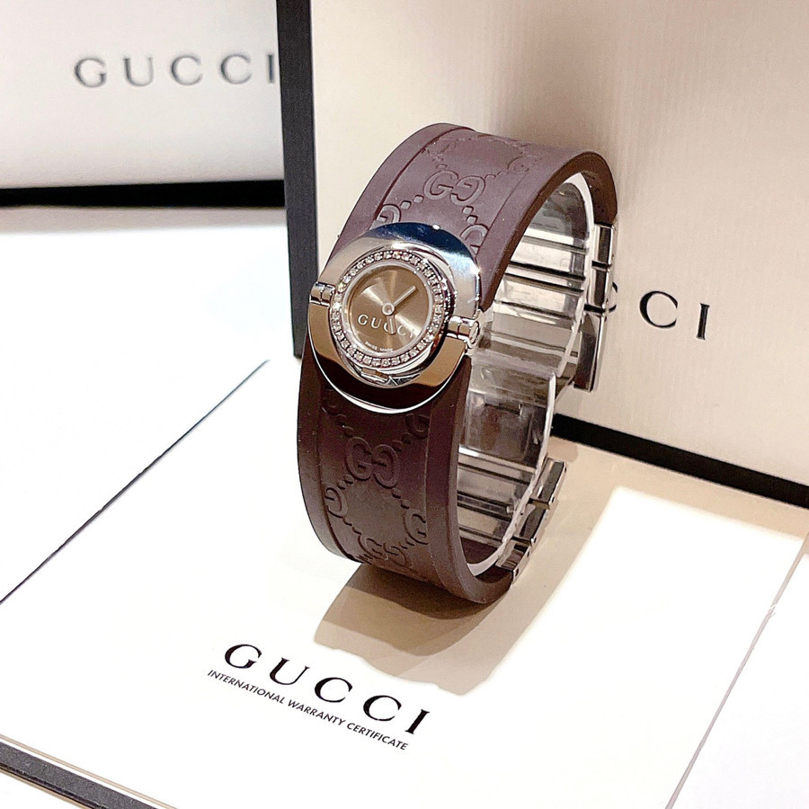 Đồng hồ Gucci Twirl Case 23mm