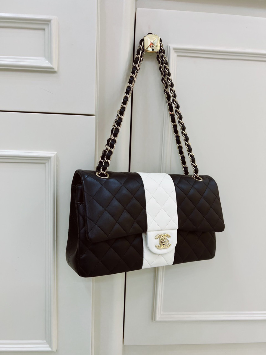 Chanel Classic M