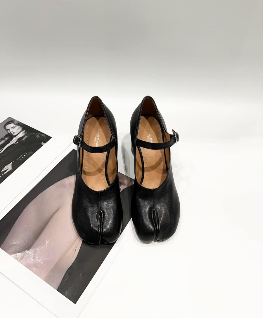 Giày Maison Margiela đen gót 6cm