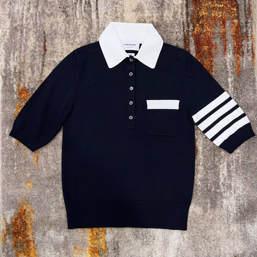 Áo Thom Browne polo logo sau lưng siêu đẹp