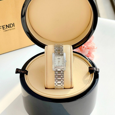 Đồng hồ Fendi Classico 7000L Case 21.5x 30.7mm