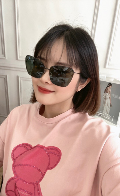 Kính râm dior Missdior B2U siêu nhẹ sang chảnh 🌟