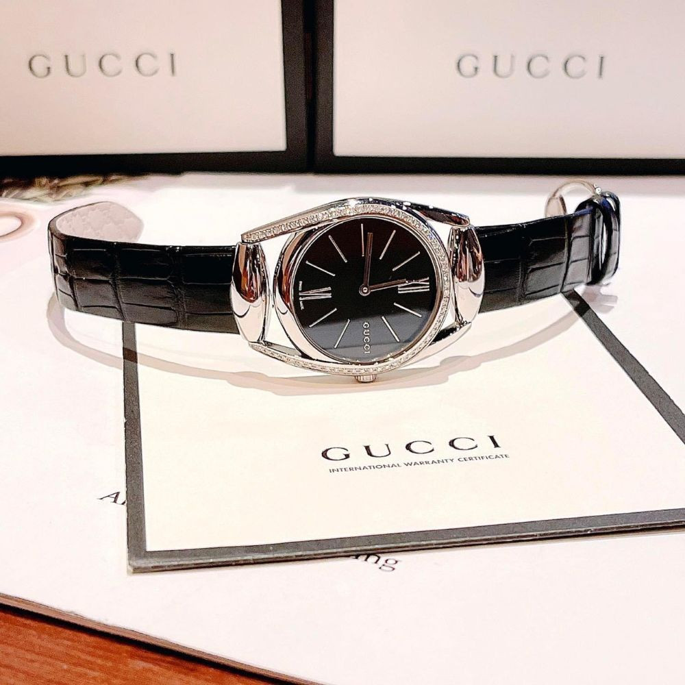 Đồng hồ Gucci Horsebit Diamond Case 34mm