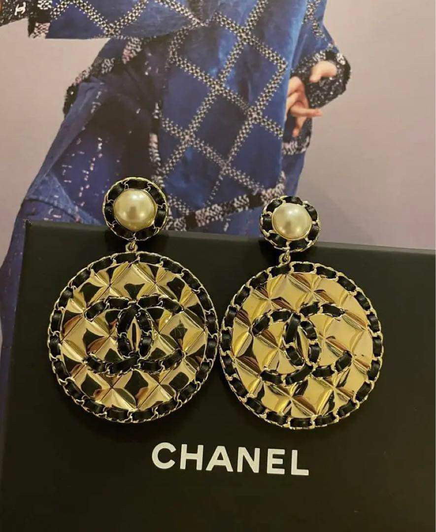 Khuyên tai Chanel siêu sang cực đẹp