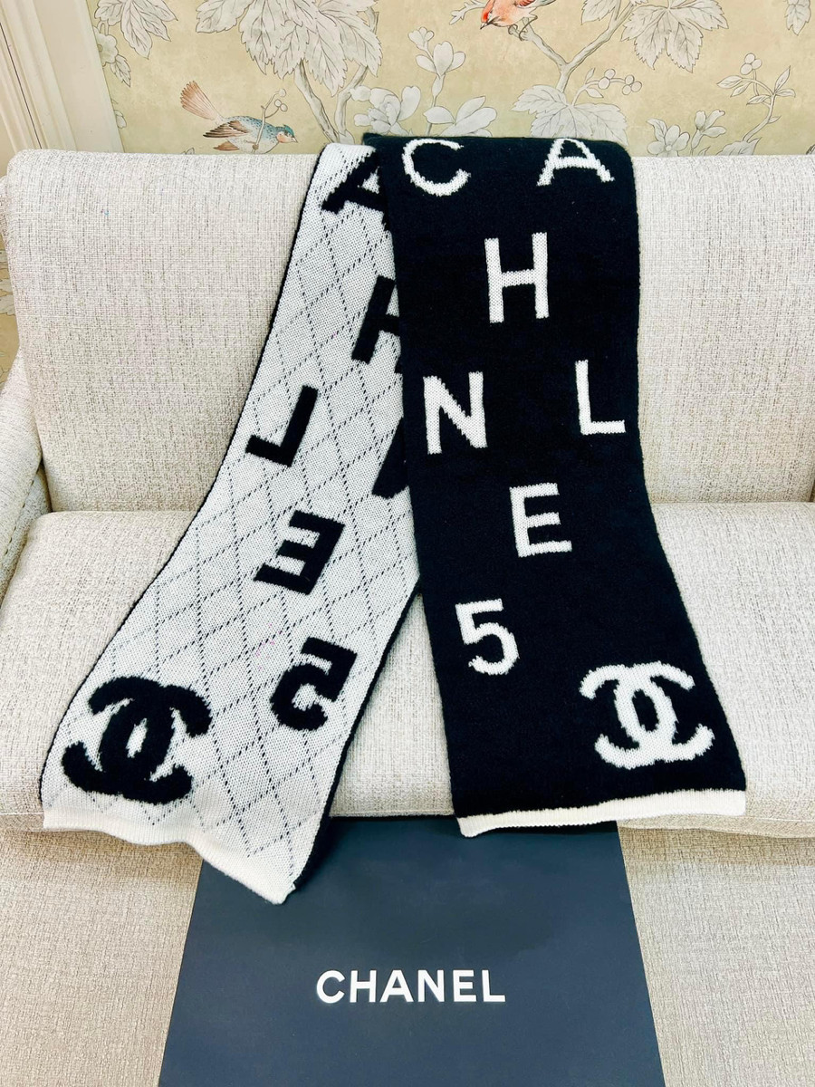 Khăn Chanel