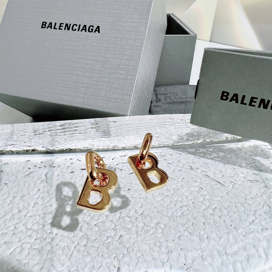 Khuyên tai Balenciaga chữ B trơn