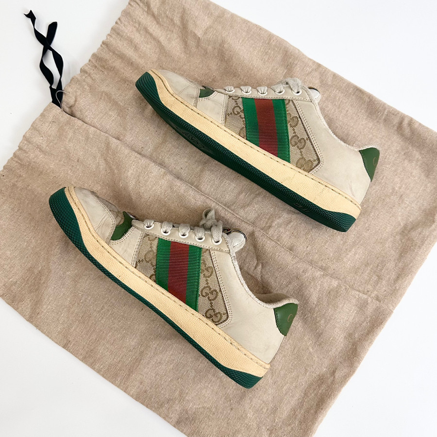 Sneaker Gucci bẩn