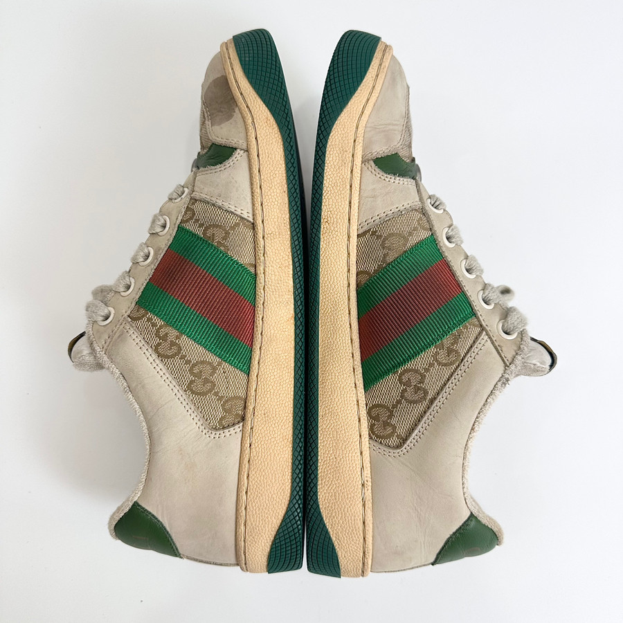 Sneaker Gucci bẩn