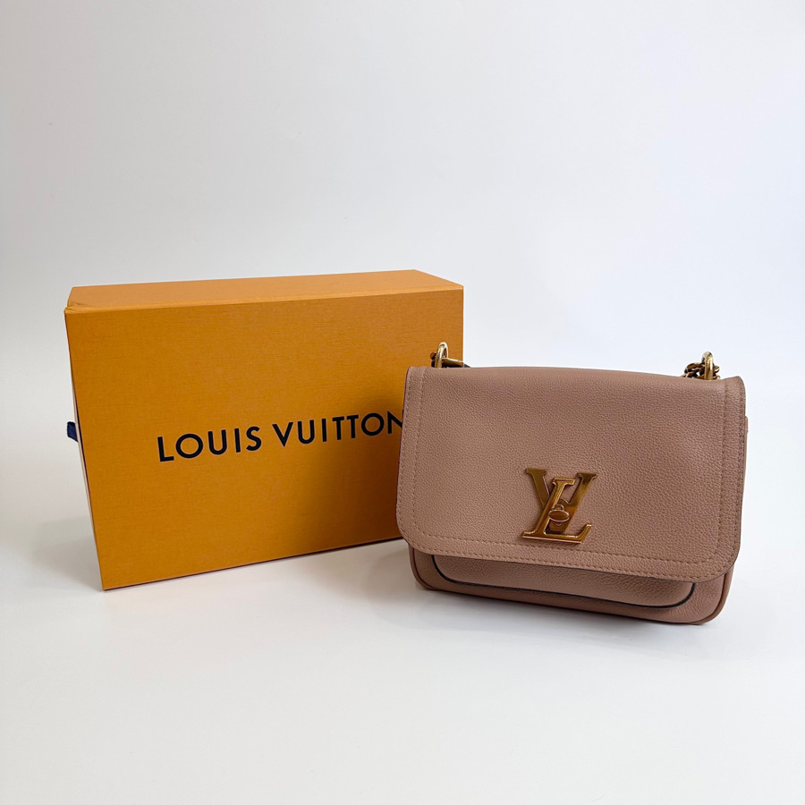 Túi Lockme Louis Vuitton