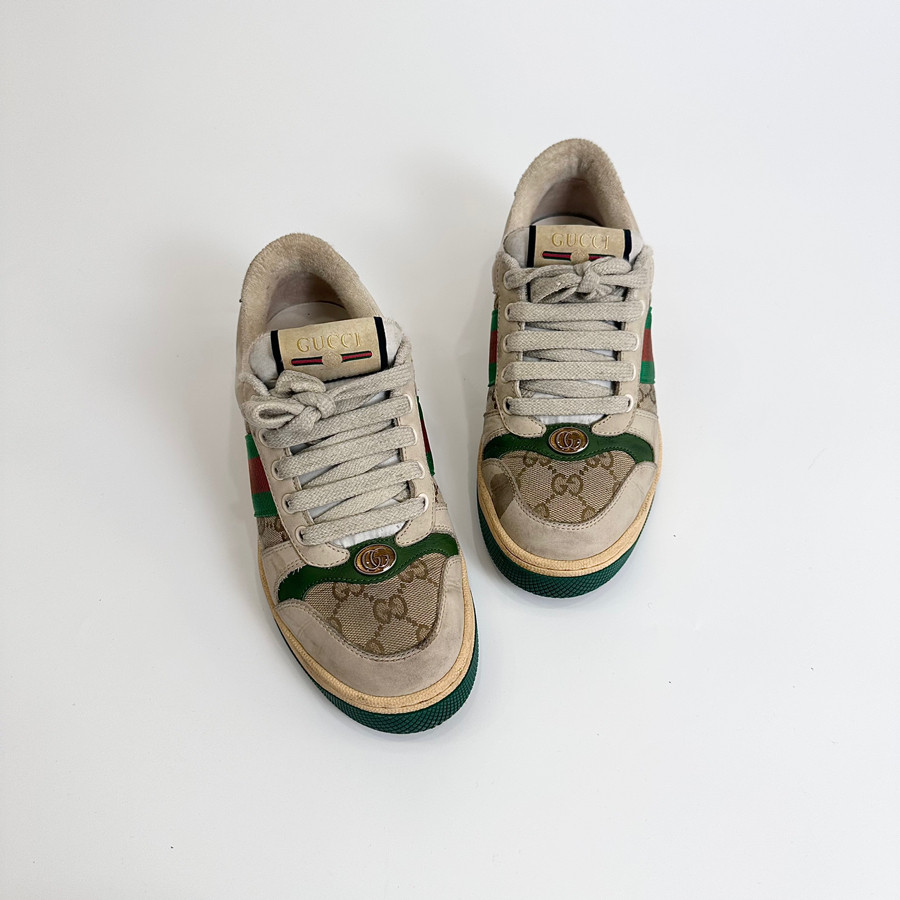 Sneaker Gucci bẩn