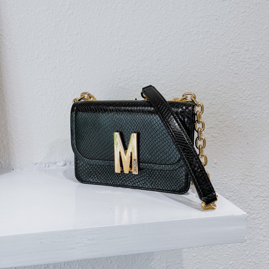 Túi Moschino logo vân da rắn 🥰