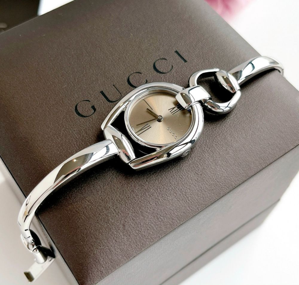 Đồng hồ Gucci Horsebit Case 28mm