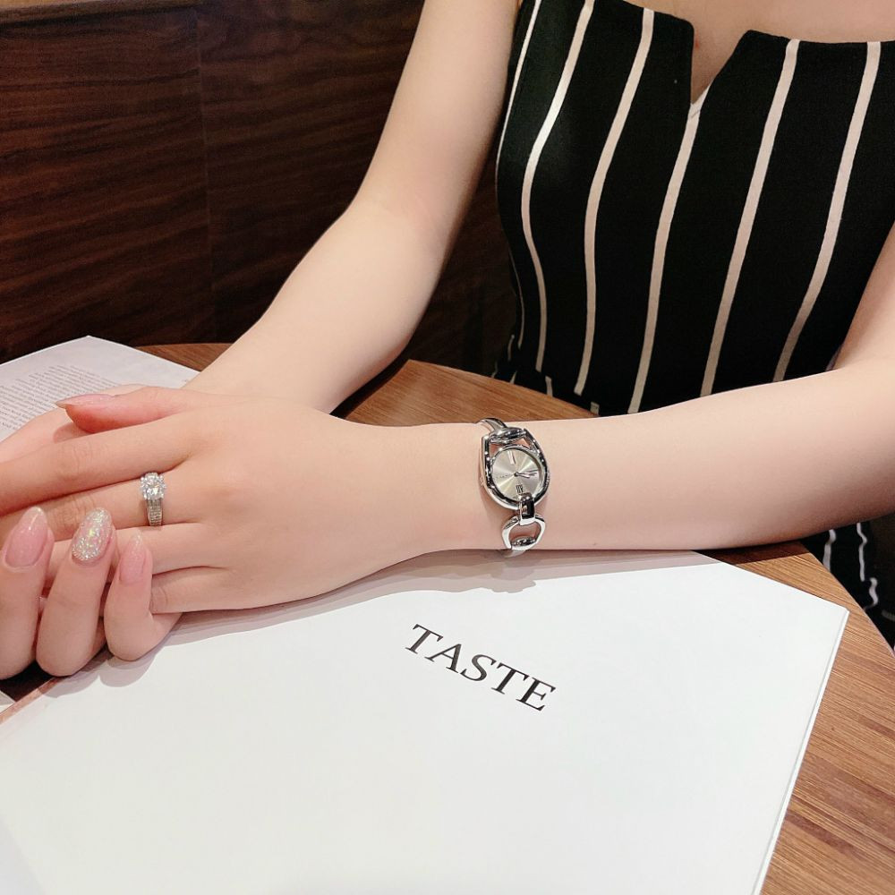 Đồng hồ Gucci Horsebit Case 28mm