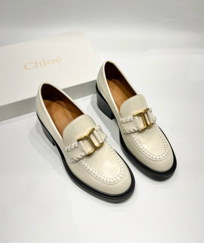 Giày Chloe loafer trắng, gót 6cm