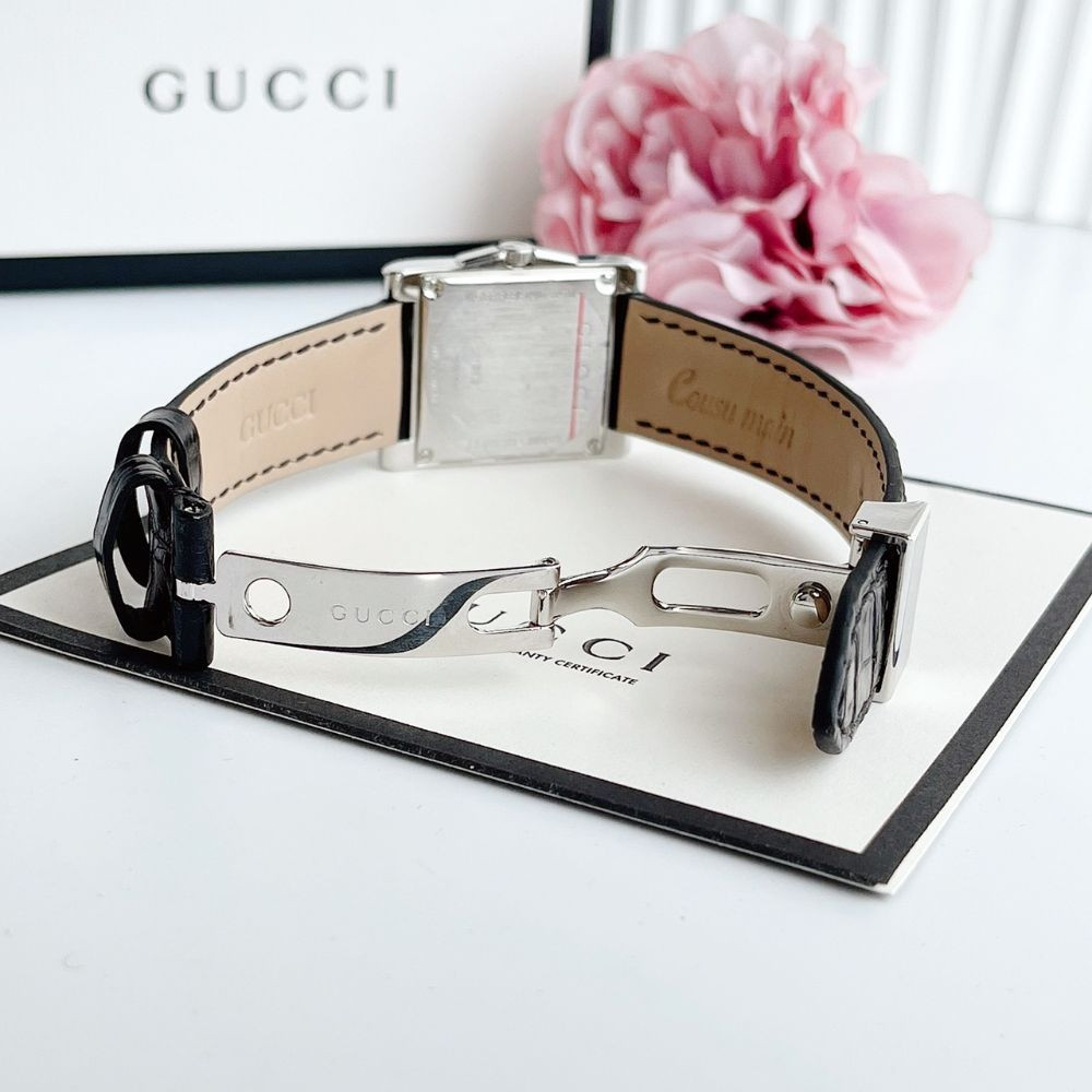 Đồng hồ Gucci G-Timeless 138 Watch Regtangle Case 26,5x26mm