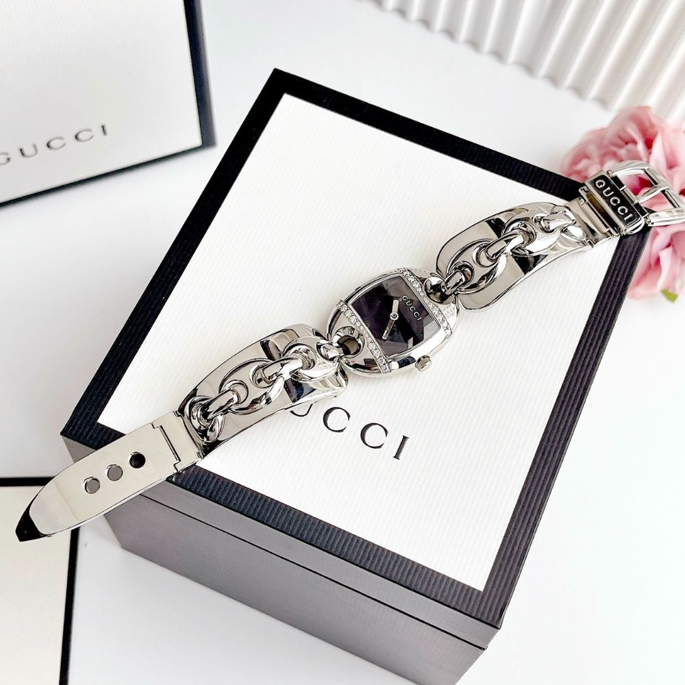 Đồng hồ Gucci Marina Chain Case 26*34mm