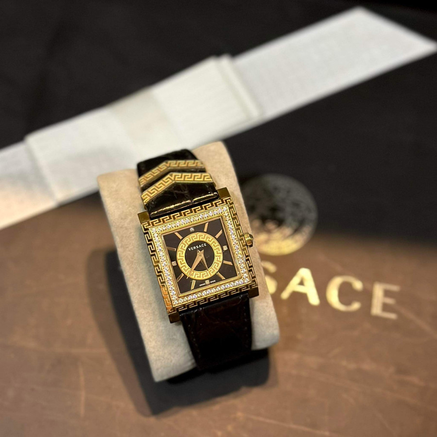 Đồng hồ versace