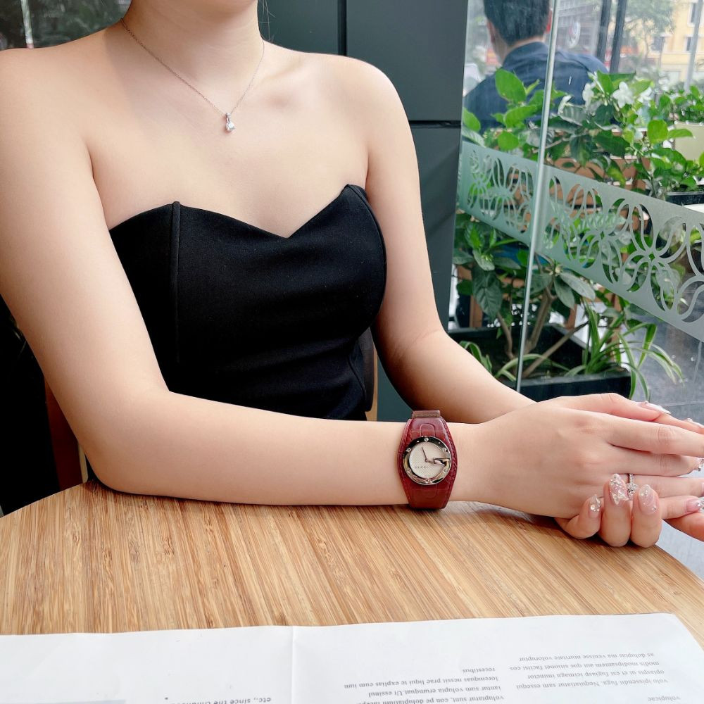 Đồng hồ Gucci 104 Bandeau Red Ladies Watch Case 32mm