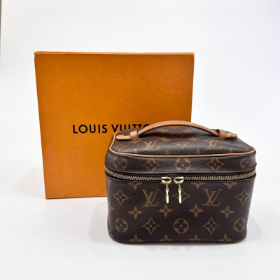Nice Louis Vuitton mini
