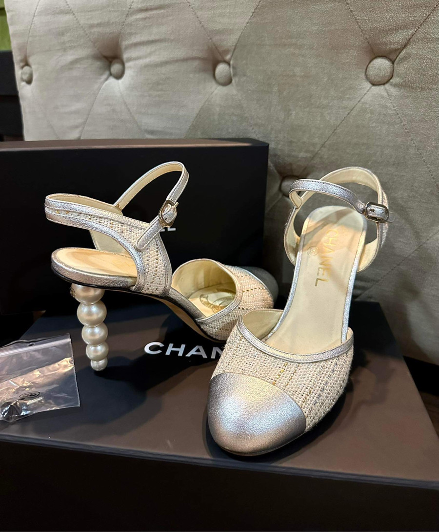 Sandal chanel sz 36 cao 10p kèm dust