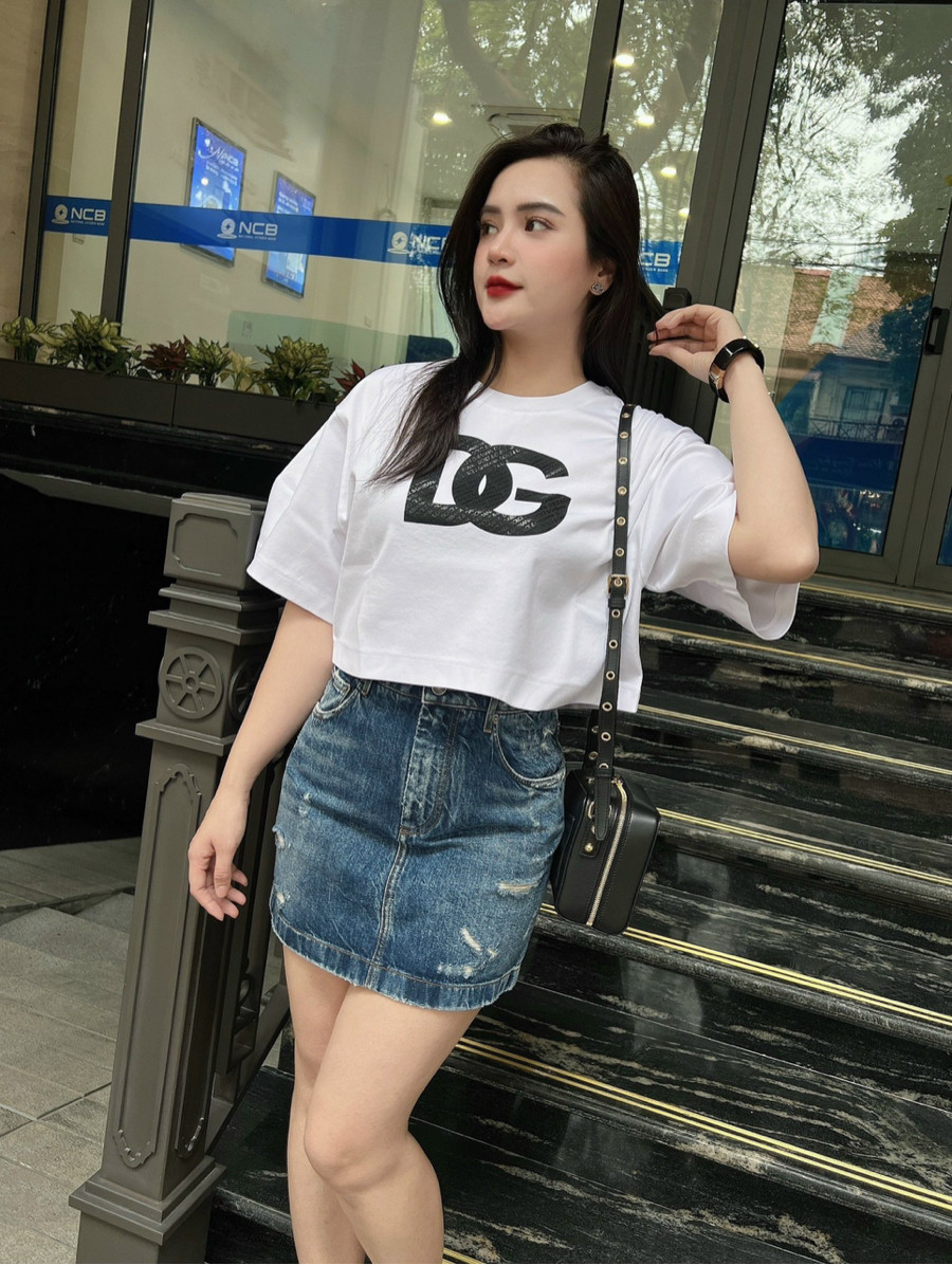 Áo Dolce & Gabbana tee trắng logo DG dáng ngắn