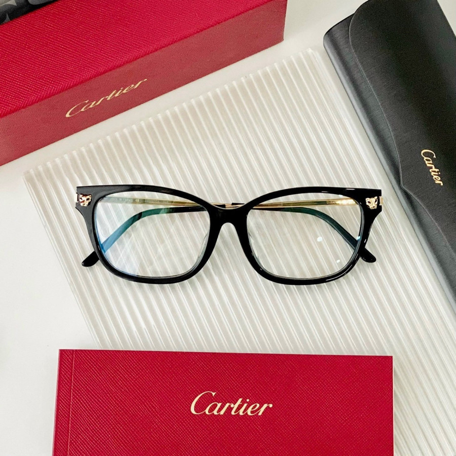 Kính cận Cartier CT0027OA siêu nổi bật với logo đầu báo 2 bên, e đáp thêm ✨