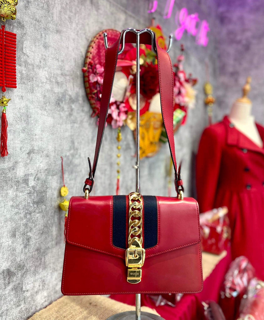 Túi gucci sylvie đỏ sọc xanh đỏ xích vàng sz 24