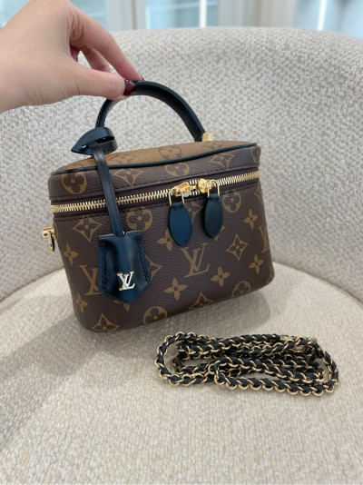 Vanity lv