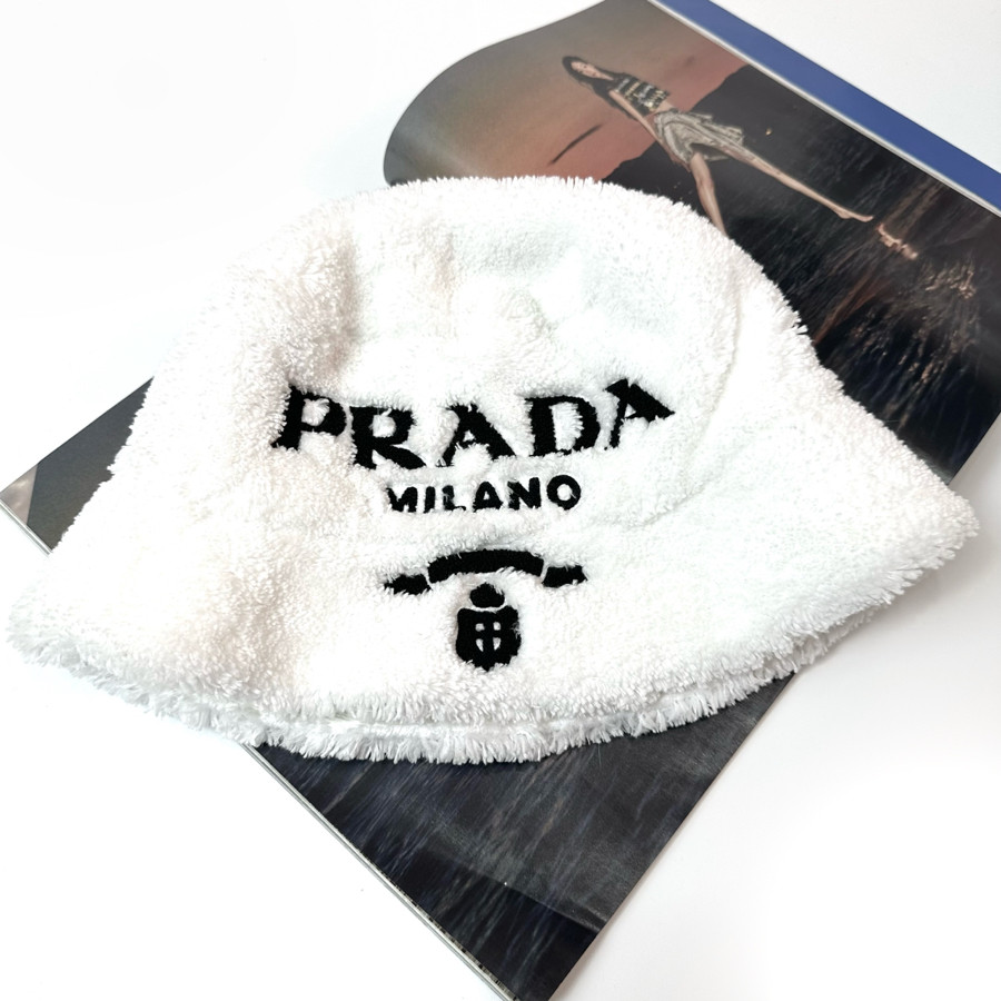 Bucket hat Prada