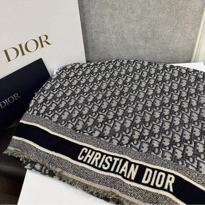 Khăn Dior đen khổ 140x140 newtag fullbox bill