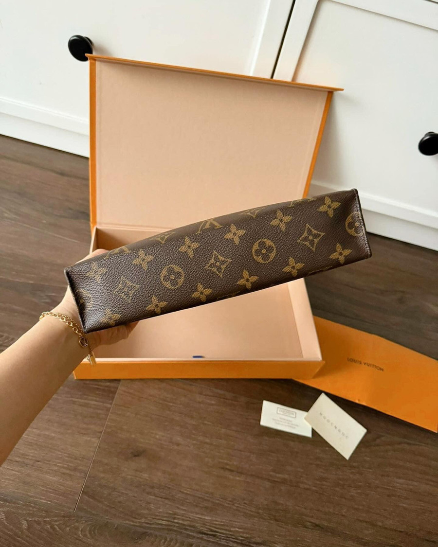 LV pouch