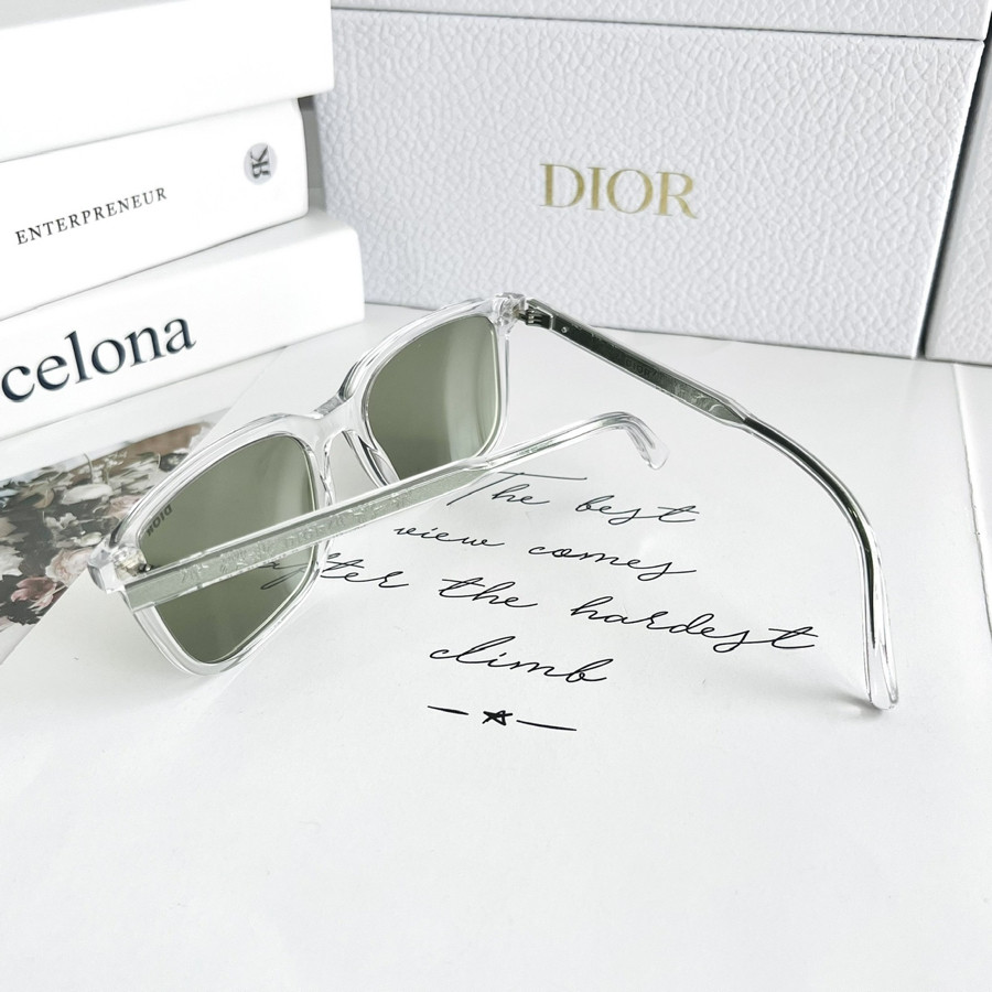 Kính râm Dior Indior S1I siêu nhẹ đi kèm gọng logo quá xinh 🥰