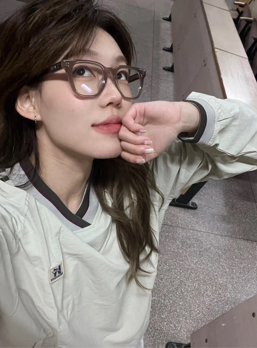 Kính cận GM Evan KC1 dáng mắt vuông màu mới trẻ trung💖