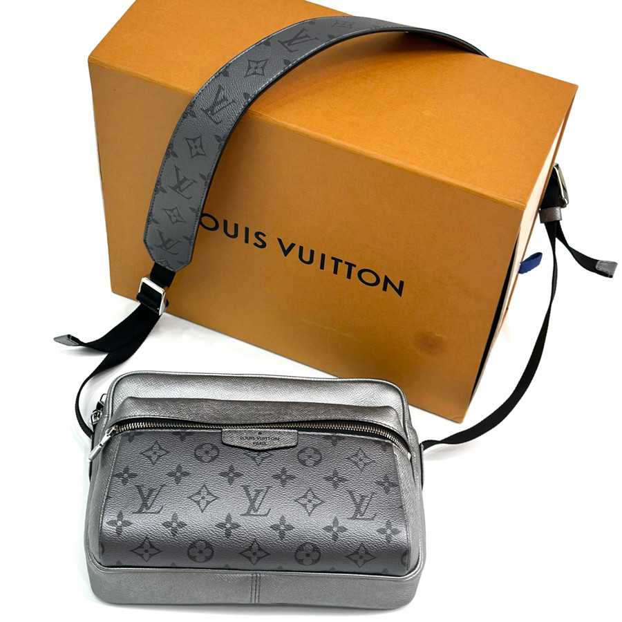 Túi Louis Vuitton outdoor