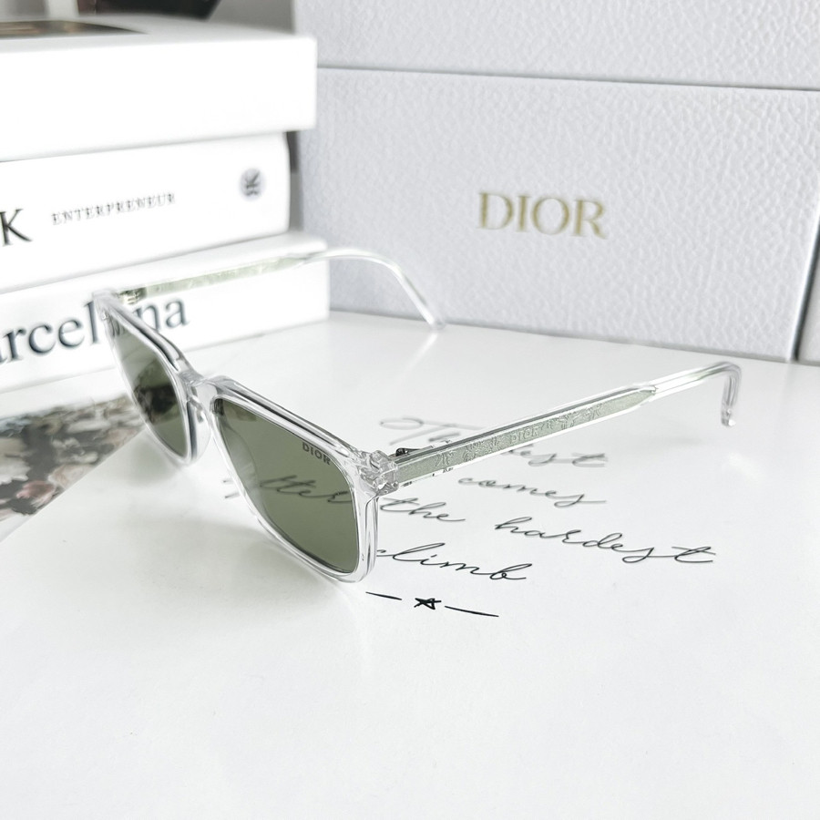 Kính râm Dior Indior S1I siêu nhẹ đi kèm gọng logo quá xinh 🥰