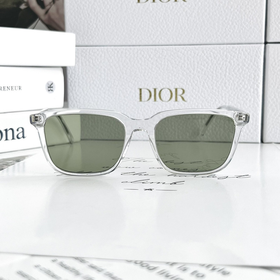 Kính râm Dior Indior S1I siêu nhẹ đi kèm gọng logo quá xinh 🥰