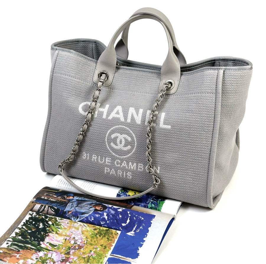 Tote Chanel code chip