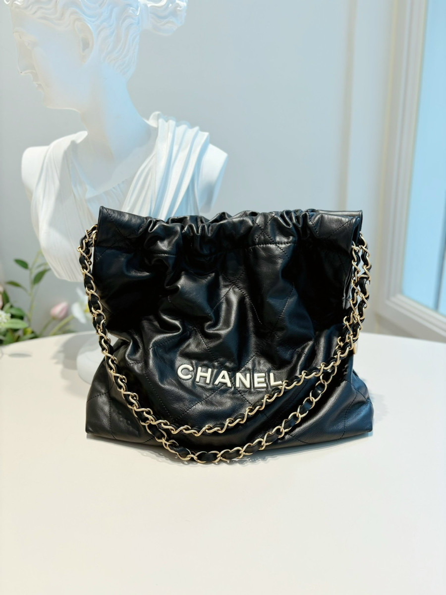 Chanel hobo c22 small