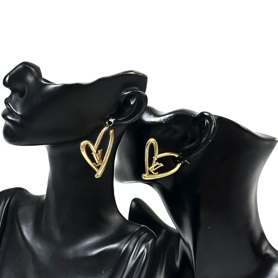 Bông tai trái tim Louis Vuitton