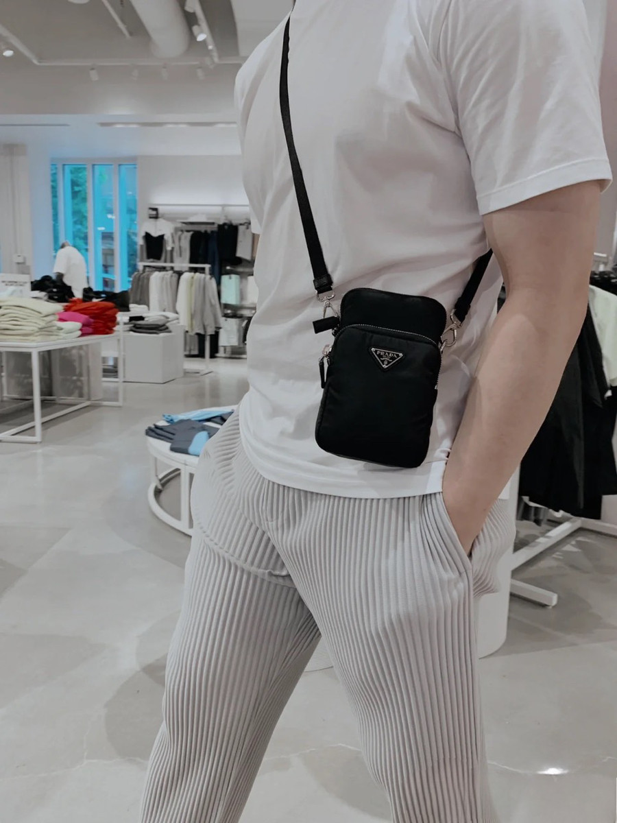 Túi Prada phonebag đen vải dù, unisex size 10*16cm vừa promax 🎁