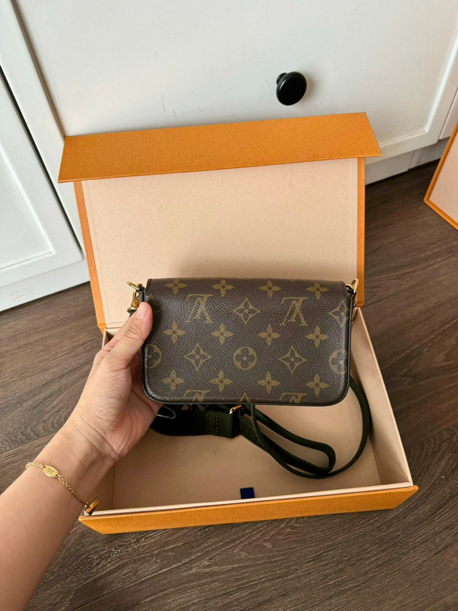 LV Felicie Strap & Go