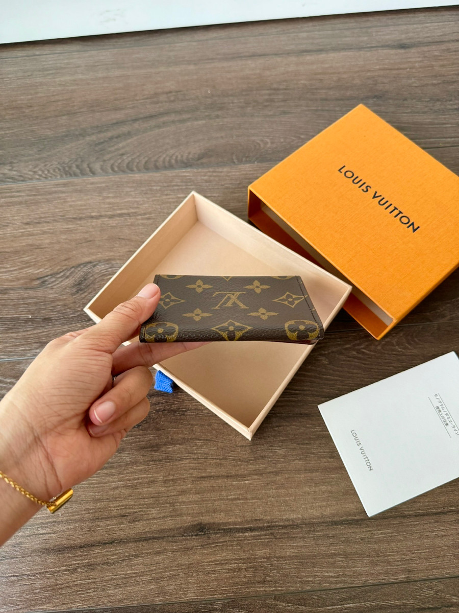 Card holder LV