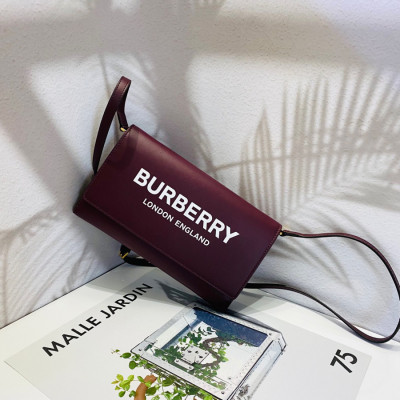 Túi burberry