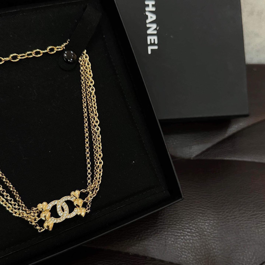 Chocker Chanel likenew fullbox bill